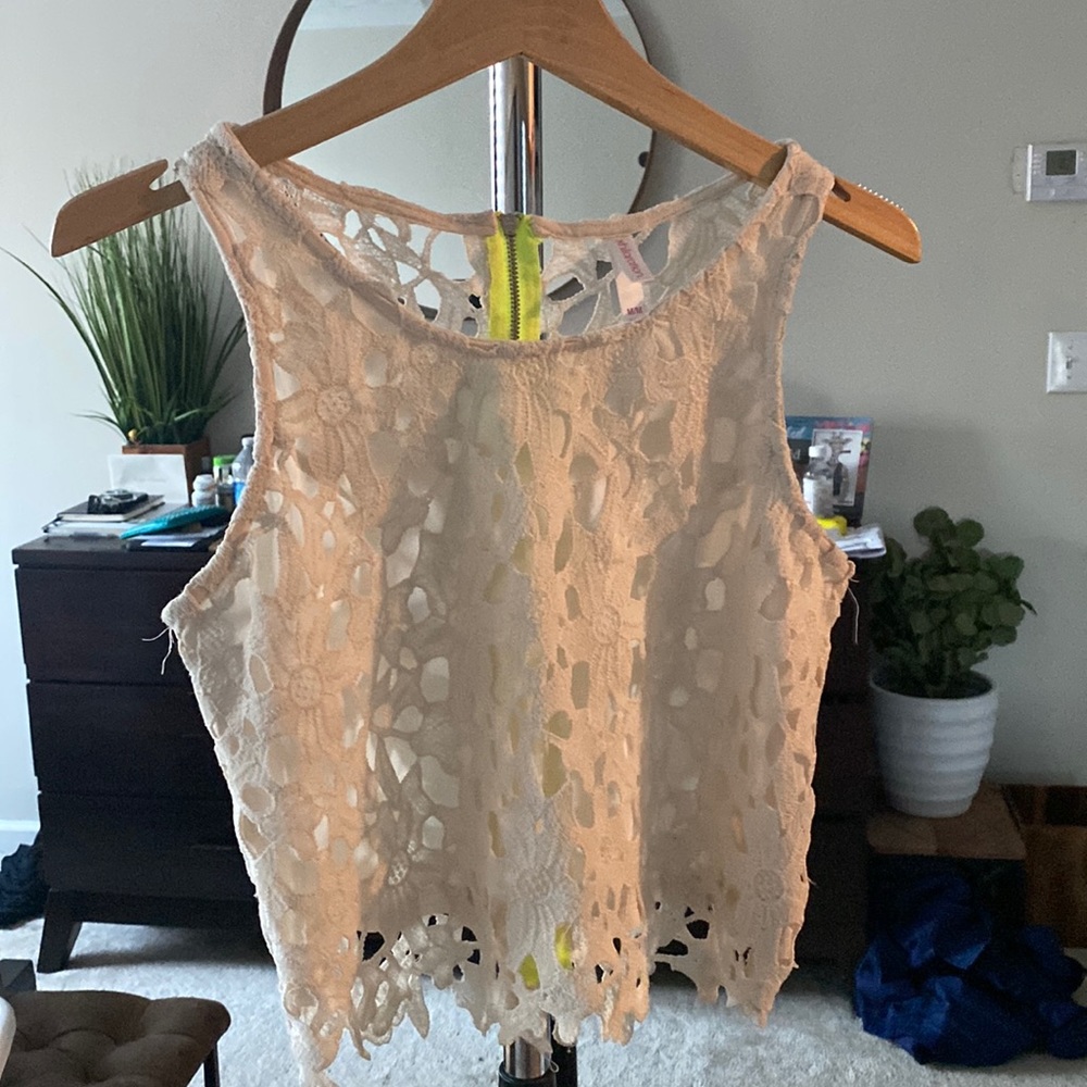 Pretty lace tank top